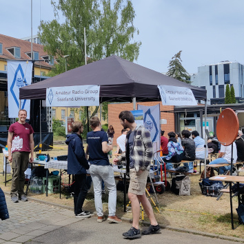 Stand der Amateurfunkgruppe am offenen Campus 2025